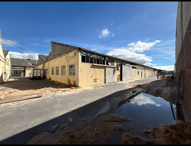 565M² WAREHOUSE TO LET IN EPPING INDUSTRIAL